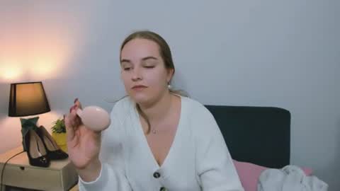 alicesensitive online show from January 9, 2:09 pm