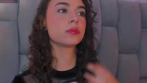 Snapshot of alicestevens_ chatting on April 16, 2:18 pm Alicestevens online show from April 16, 2:18 pm