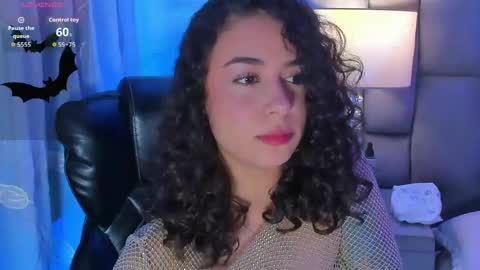 Snapshot of alicestevens_ chatting on May 7, 1:49 pm Alicestevens online show from May 7, 1:49 pm
