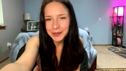 Snapshot of alicestoneee chatting on June 21, 7:49 pm StonyBabe online show from June 21, 7:49 pm
