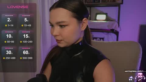 Snapshot of alicesweetlove chatting on February 28, 9:23 pm Alice online show from February 28, 9:23 pm