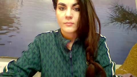Snapshot of alicetailorrr chatting on April 20, 8:17 am AliceTailorrr online show from April 20, 8:17 am