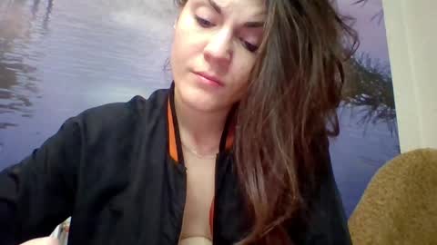 Snapshot of alicetailorrr chatting on April 28, 7:57 am AliceTailorrr online show from April 28, 7:57 am