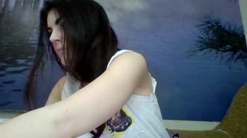 Snapshot of alicetailorrr chatting on April 29, 10:19 am AliceTailorrr online show from April 29, 10:19 am