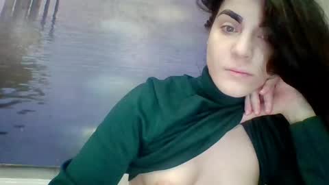 Snapshot of alicetailorrr chatting on May 5, 6:49 pm AliceTailorrr online show from May 5, 6:49 pm
