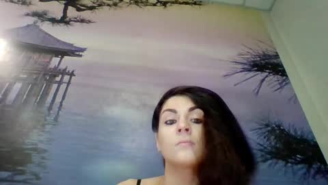 Snapshot of alicetailorrr chatting on May 21, 10:06 pm AliceTailorrr online show from May 21, 10:06 pm