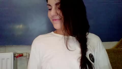 Snapshot of alicetailorrr chatting on May 23, 12:38 am AliceTailorrr online show from May 23, 12:38 am
