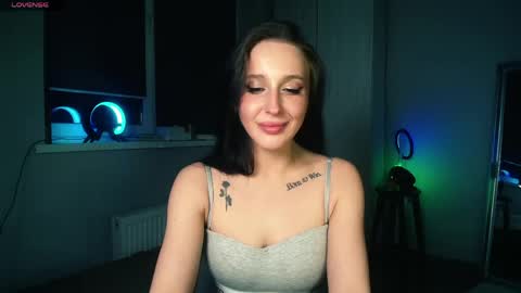 Snapshot of aliceturnon chatting on May 5, 7:55 pm Alice online show from May 5, 7:55 pm