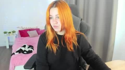 Snapshot of alicewinchesterr chatting on October 2, 10:33 am Alice online show from October 2, 10:33 am