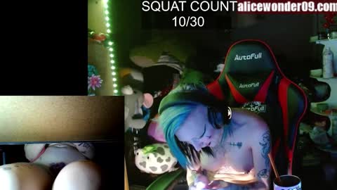 Snapshot of alicewonder52 chatting on February 16, 8:32 am Alice online show from February 16, 8:32 am