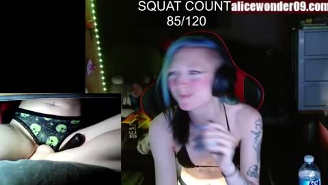 Snapshot of alicewonder52 chatting on February 28, 9:47 am Alice online show from February 28, 9:47 am