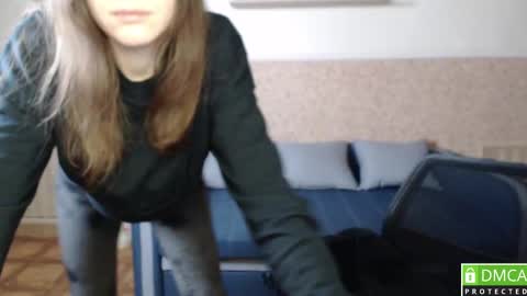 Snapshot of alicewonderful22 chatting on January 3, 12:30 pm Alice online show from January 3, 12:30 pm