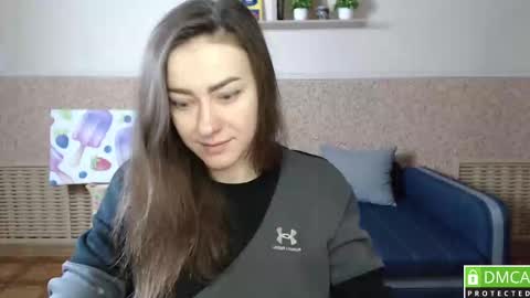 Snapshot of alicewonderful22 chatting on March 3, 7:10 am Alice online show from March 3, 7:10 am