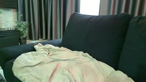 Snapshot of alicexsquirt chatting on February 8, 11:33 am Alice online show from February 8, 11:33 am