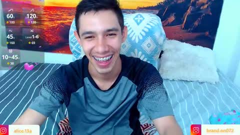 Snapshot of alicia_and_brandon chatting on January 29, 9:28 pm CATALINA Y ANDRES online show from January 29, 9:28 pm