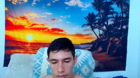 Snapshot of alicia_and_brandon chatting on January 31, 8:33 pm CATALINA Y ANDRES online show from January 31, 8:33 pm