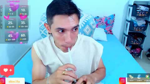 Snapshot of alicia_and_brandon chatting on March 12, 2:20 am CATALINA Y ANDRES online show from March 12, 2:20 am