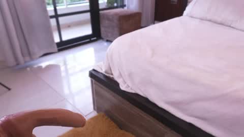 Snapshot of alicia_lang chatting on May 7, 9:53 pm Alicia Lang online show from May 7, 9:53 pm