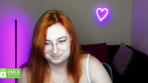 Snapshot of alicia_side_red chatting on October 2, 11:28 am Alicia online show from October 2, 11:28 am