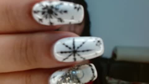 Snapshot of alicia_va chatting on December 3, 8:49 am Alice online show from December 3, 8:49 am