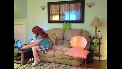 Snapshot of aliciadehart181 chatting on March 16, 10:36 pm Alicia deHart Help me reach 1000 Followers. Its FREE online show from March 16, 10:36 pm