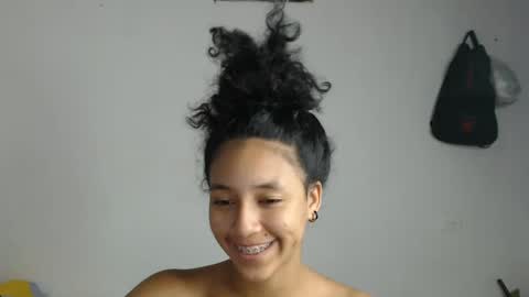 Snapshot of alicie_sexy_hot_20 chatting on January 29, 8:51 am ana online show from January 29, 8:51 am