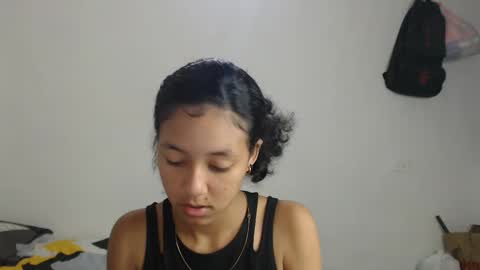 Snapshot of alicie_sexy_hot_20 chatting on February 4, 1:48 pm ana online show from February 4, 1:48 pm