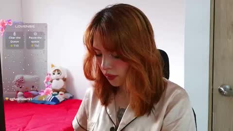 Snapshot of aliciia_23 chatting on February 27, 10:10 pm aliciia_23 online show from February 27, 10:10 pm