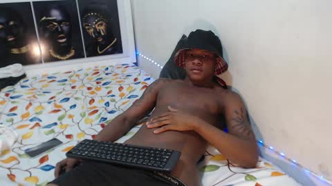 Snapshot of alid_17 chatting on December 7, 7:21 pm Alid 17 online show from December 7, 7:21 pm