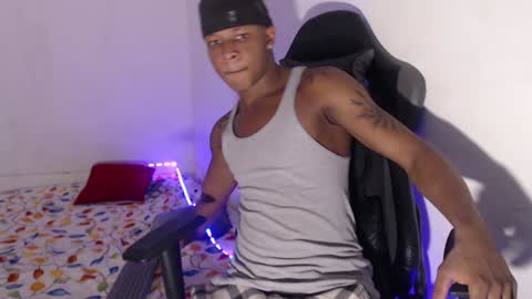 Snapshot of alid_17 chatting on December 13, 1:26 am Alid 17 online show from December 13, 1:26 am