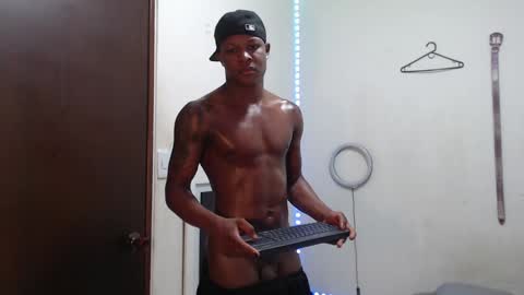 Snapshot of alid_17 chatting on January 4, 8:17 am Alid 17 online show from January 4, 8:17 am