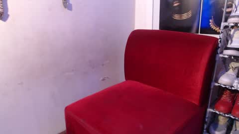 Snapshot of alid_17 chatting on February 1, 6:19 pm Alid 17 online show from February 1, 6:19 pm