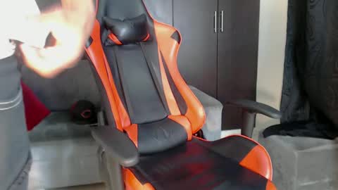 Snapshot of alid_17 chatting on March 1, 9:59 pm Alid 17 online show from March 1, 9:59 pm