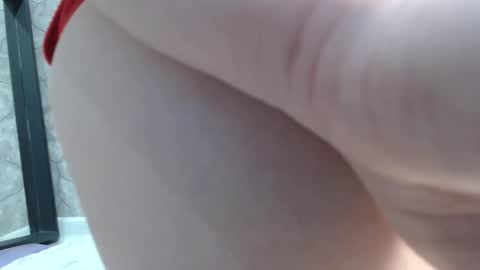 alidaalida2 online show from March 2, 9:21 pm