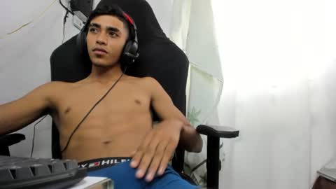 My name is Andrs and Im 18 years old. online show from June 25, 3:16 pm