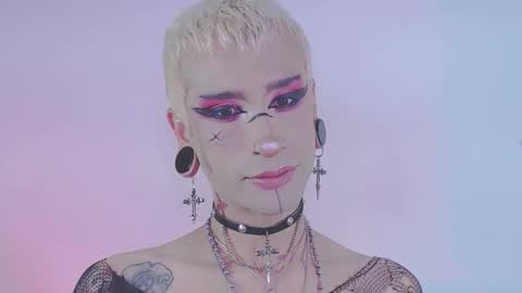     online show from March 10, 12:48 am