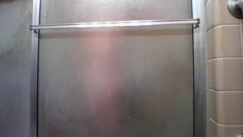 Snapshot of alienlove23 chatting on January 6, 10:34 pm alienlove23 online show from January 6, 10:34 pm