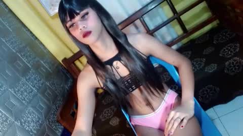 aliexagrey online show from April 11, 7:45 am