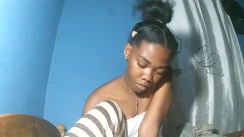 alihane21 online show from March 6, 6:37 pm