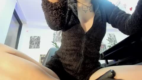 Snapshot of aliice_greco chatting on February 17, 10:56 am Alice online show from February 17, 10:56 am
