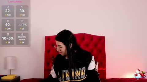 aliice_walker_ online show from December 12, 12:44 pm