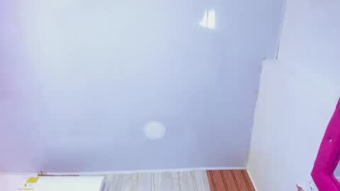Snapshot of alika01_ chatting on April 30, 3:29 pm alika online show from April 30, 3:29 pm