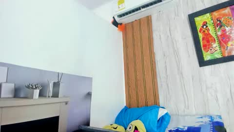 Snapshot of alika01_ chatting on May 1, 1:59 pm alika online show from May 1, 1:59 pm