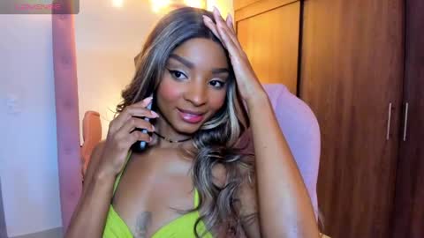 Snapshot of alika_houston chatting on May 2, 4:17 am IG Alik nasso online show from May 2, 4:17 am