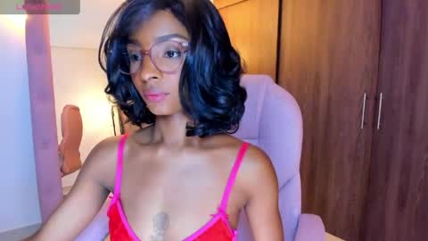Snapshot of alika_houston chatting on May 18, 5:35 am IG Alik nasso online show from May 18, 5:35 am