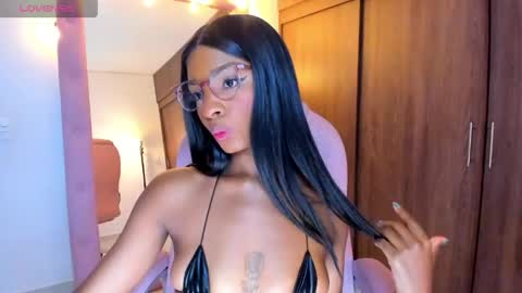 Snapshot of alika_houston chatting on May 31, 9:05 am IG Alik nasso online show from May 31, 9:05 am