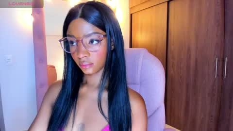 Snapshot of alika_houston chatting on June 2, 8:49 am IG Alik nasso online show from June 2, 8:49 am