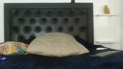 alika_jonhson_ online show from October 29, 9:22 am