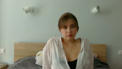 Snapshot of alina_007_007 chatting on June 17, 11:23 am alina_007_007 online show from June 17, 11:23 am