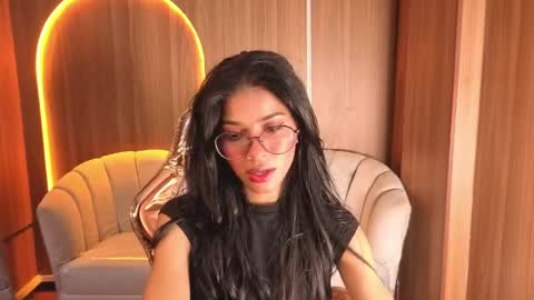 alina_b_ online show from April 8, 8:09 pm